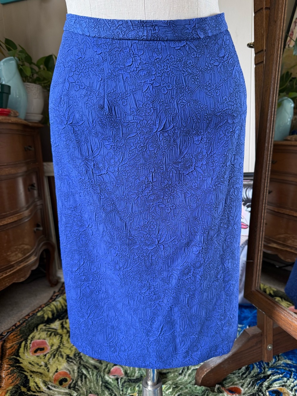 Indigo Blue Floral Textured Pencil Skirt - Women size 24WP